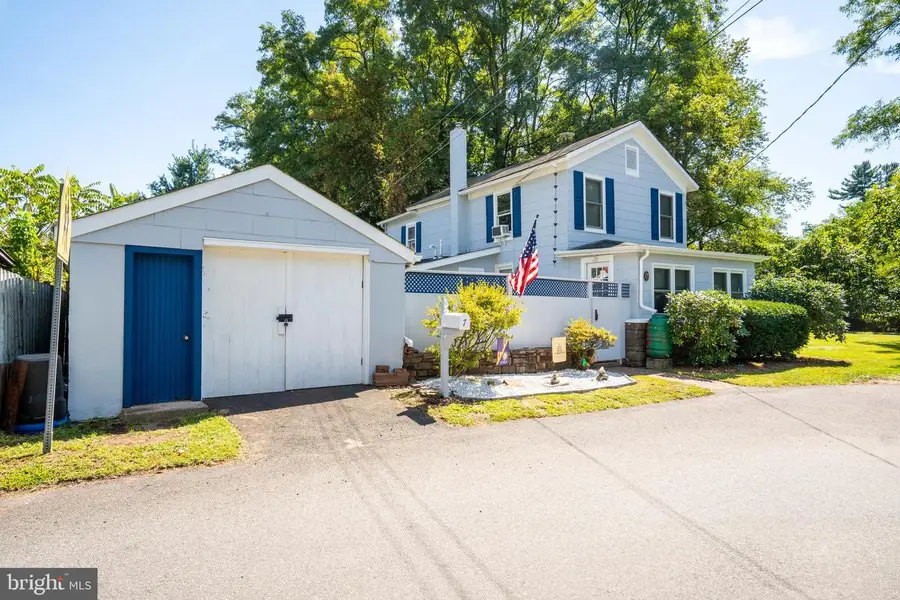 7 S Railroad Ave, Stockton, NJ 08559 - Image #2