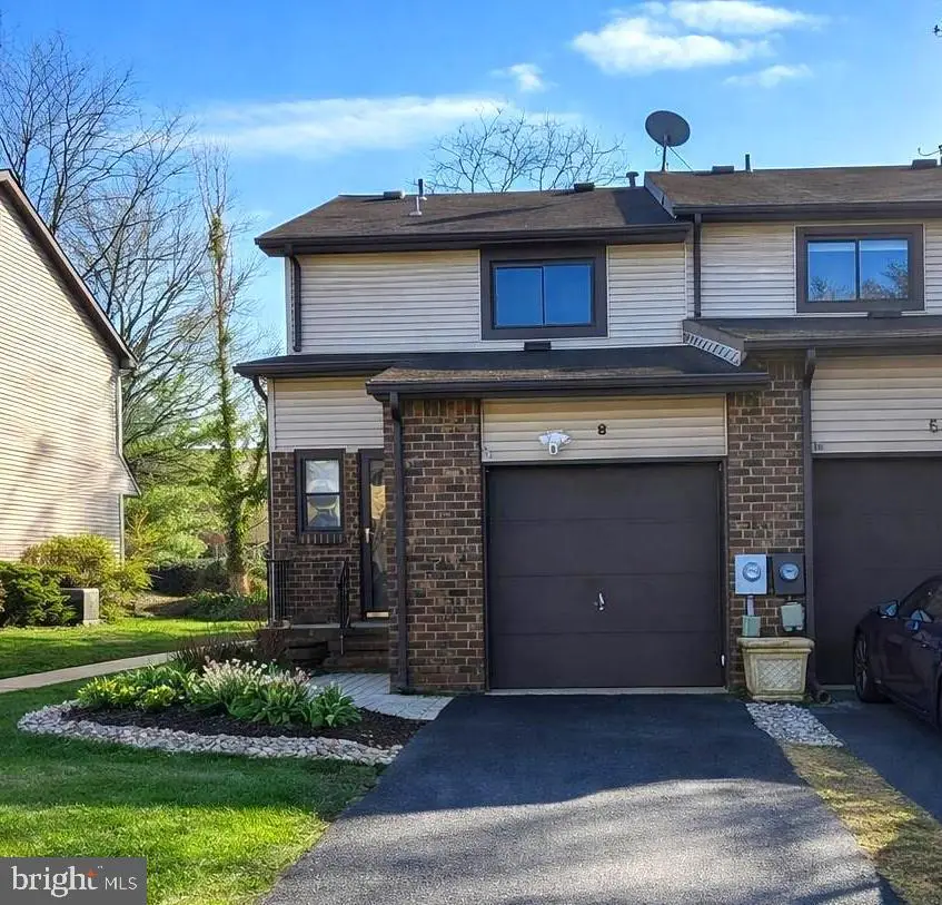 8 Chelsea Cir, Flemington, NJ 08822 - #1