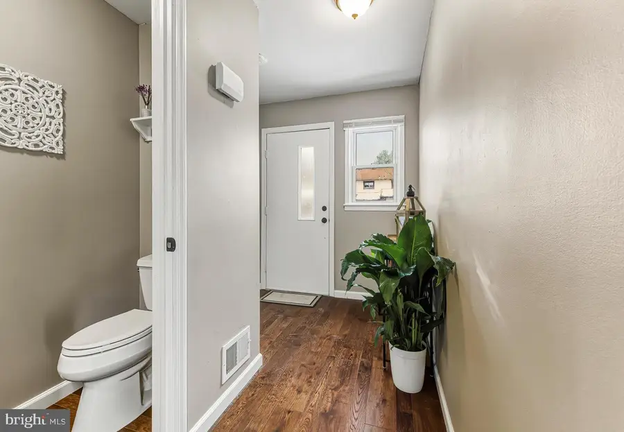 8 Chelsea Cir, Flemington, NJ 08822 - #3