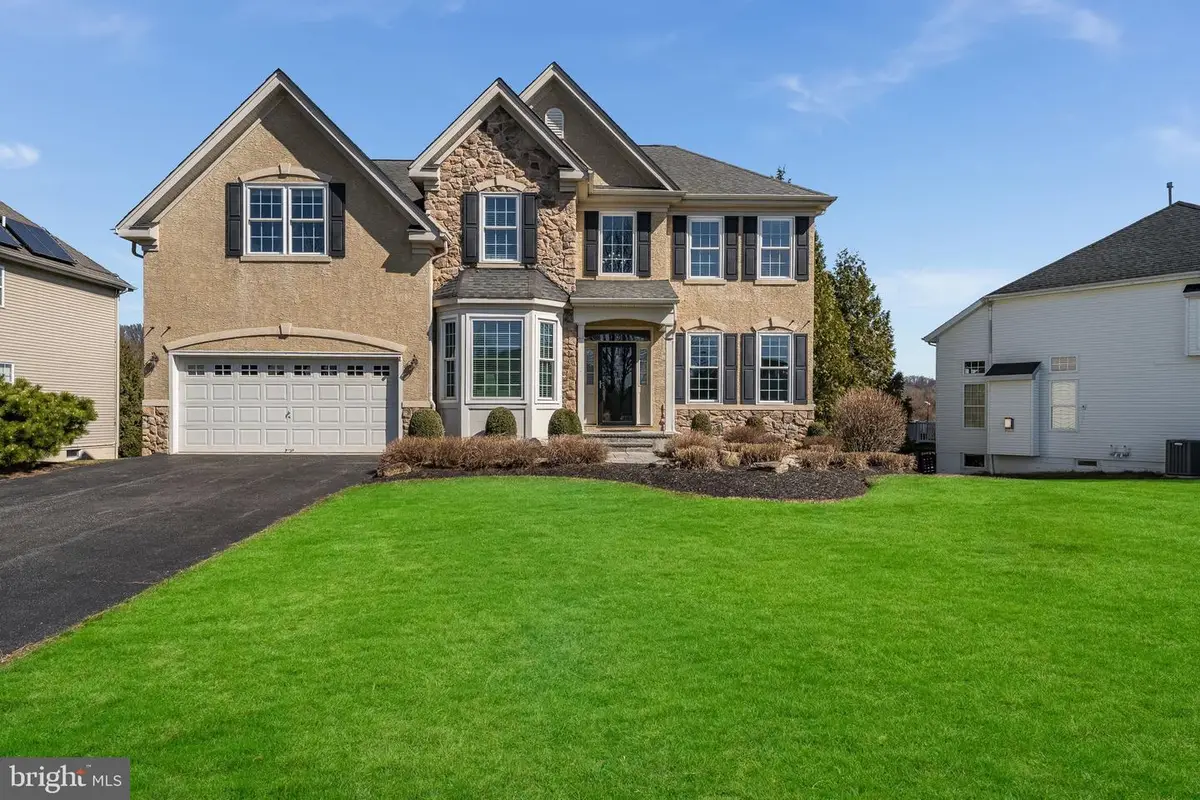 2 Elm Dr, Clinton, NJ 08809 - #1