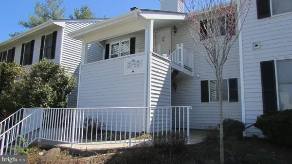 330 Phoebe Ct, THREE BRIDGES, NJ 08887