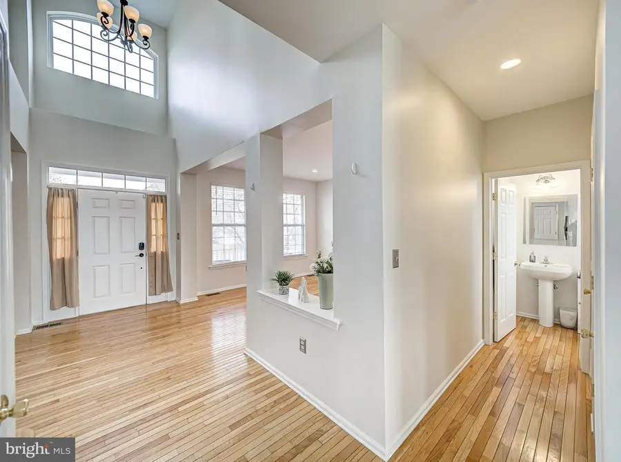 10 Jockey Ln, Flemington, NJ 08822 - #2