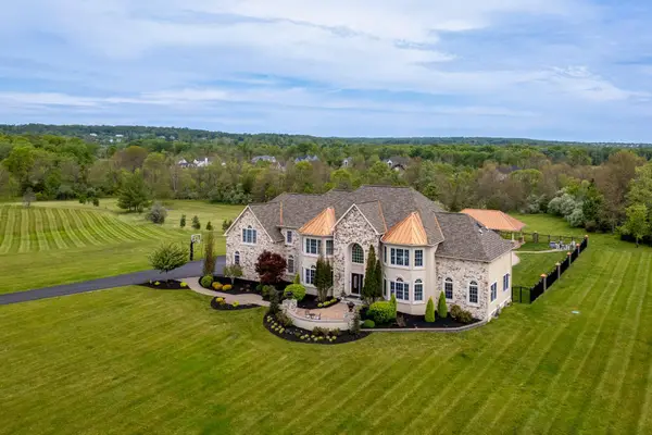 8 Kren Dr, RINGOES, NJ 08551