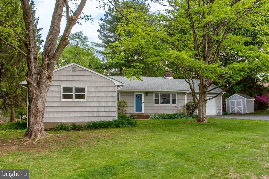 40 Union Rd, Clinton, NJ 08809 - #2