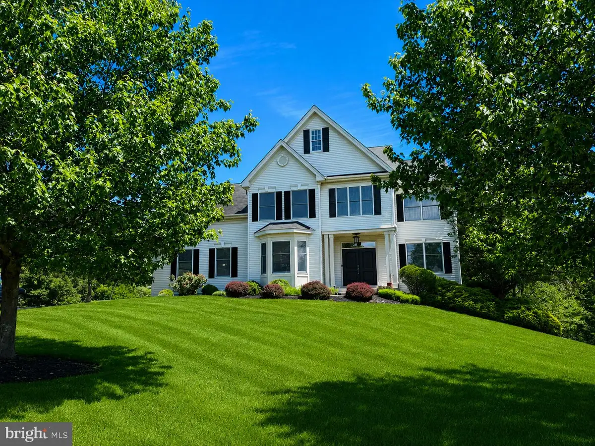 18 Steepleview Ct, Lambertville, NJ 08530 - #1