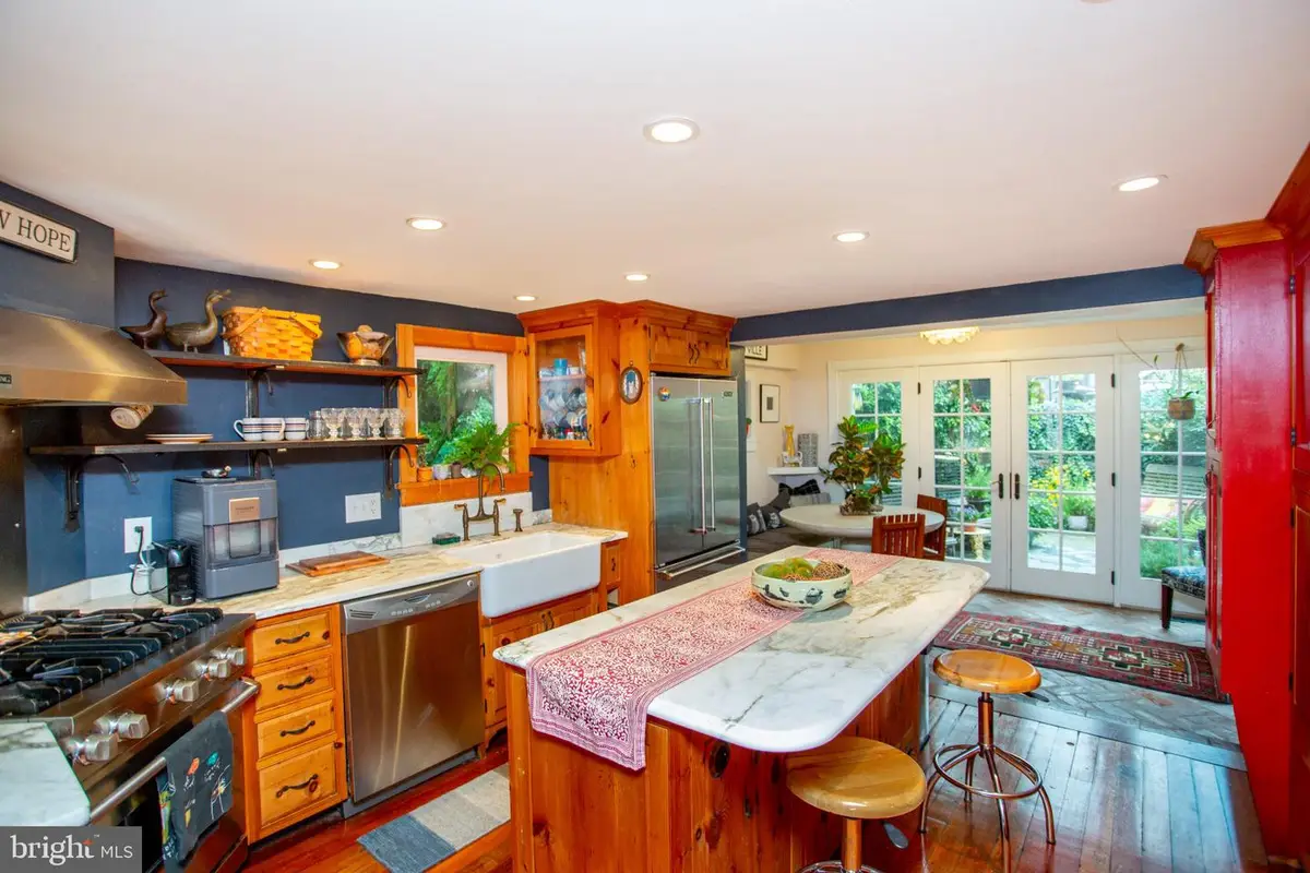8 Canal St, Lambertville, NJ 08530 - #1