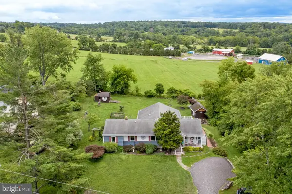 22 Lake Dr, LAMBERTVILLE, NJ 08530