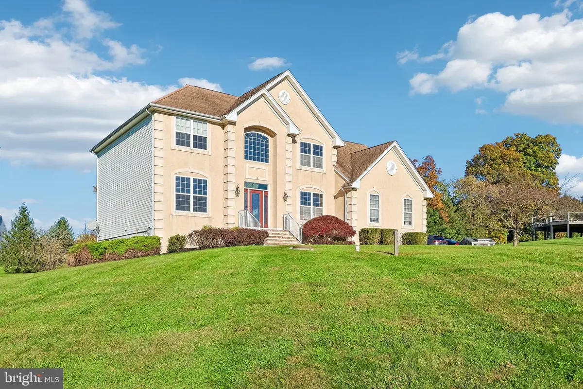 10 Big Top Dr, Lambertville, NJ 08530 - #1