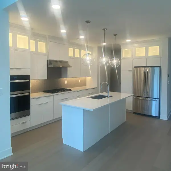 3 Cherry Ln, WEST WINDSOR, NJ 08550