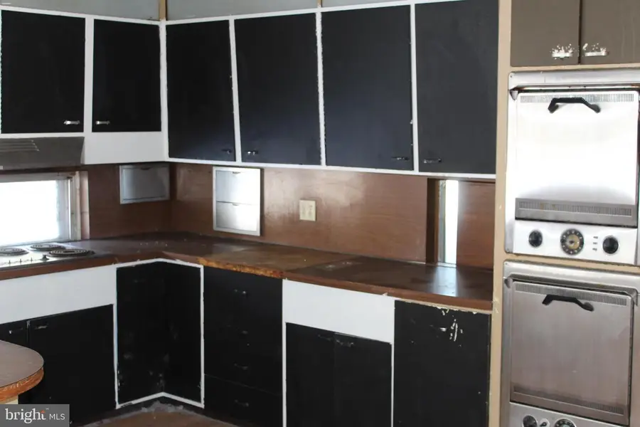 1048 River Rd, Ewing Township, NJ 08628 - Image #3