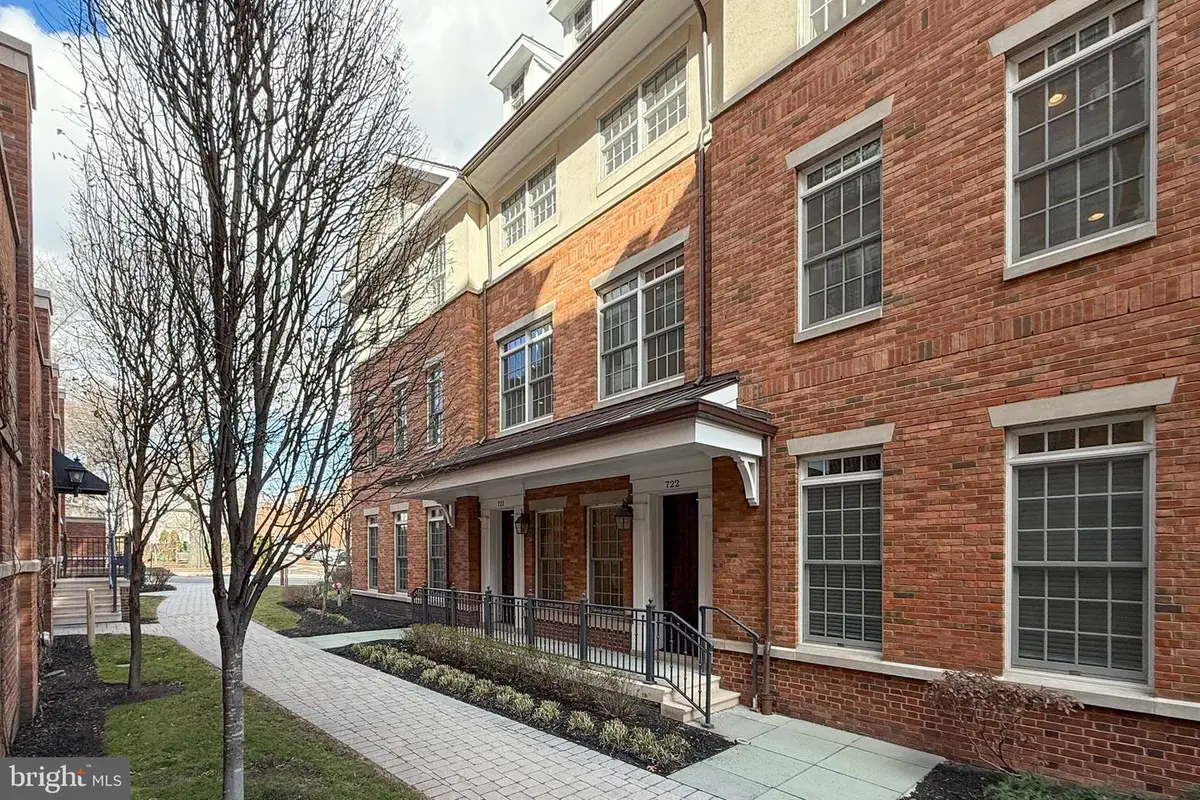 722 Avery Ln, Princeton, NJ 08542 - Image #1