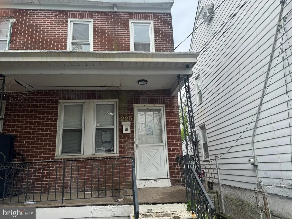 225 Franklin St, Trenton, NJ 08611 - Image #1