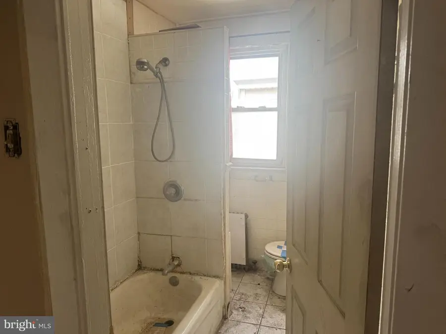 225 Franklin St, Trenton, NJ 08611 - Image #3