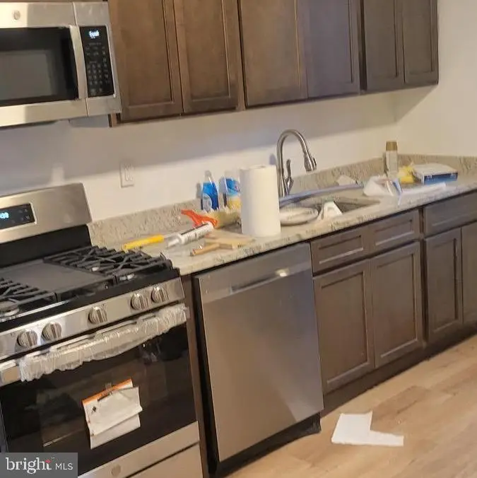 27 Hollywood Ave, Trenton, NJ 08609 - Image #2