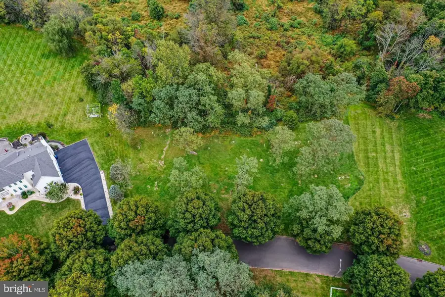 16 Buckingham Dr, Princeton, NJ 08540 - Image #2