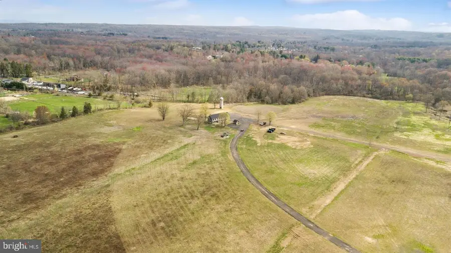 12 Lynnbrook Dr, Lambertville, NJ 08530 - Image #3