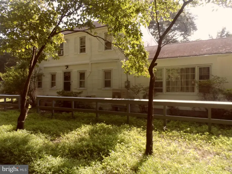 8 Shinney Ln, Lawrenceville, NJ 08648 - Image #2