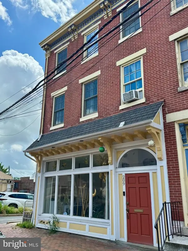 209 E Front St, TRENTON, NJ 08611