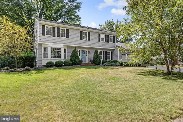 20 Berkshire Dr, PRINCETON JUNCTION, NJ 08550