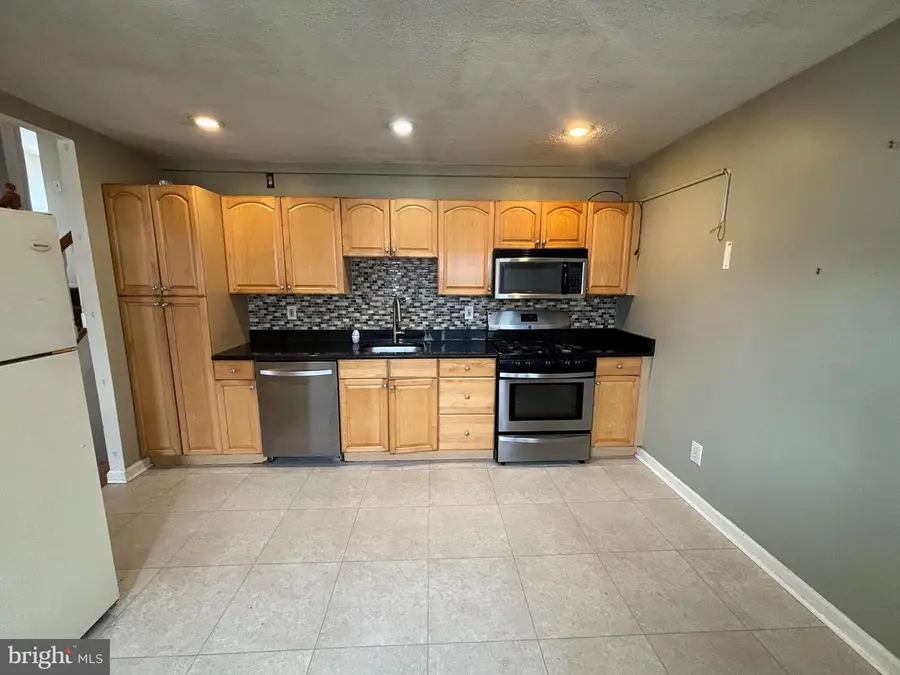 16 Falmouth Rd, Hamilton Township, NJ 08620 - Image #2