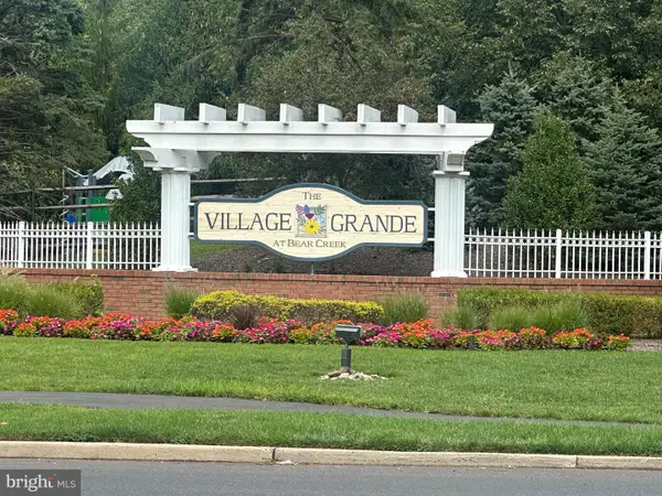 17 Grande, WEST WINDSOR, NJ 08550