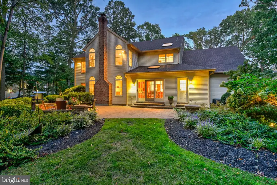 18 Newport Dr, Princeton Junction, NJ 08550 - Image #2