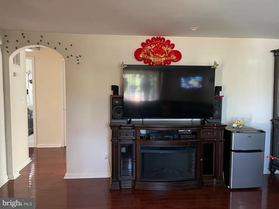 43 Wallace Rd, Princeton Junction, NJ 08550 - Image #3