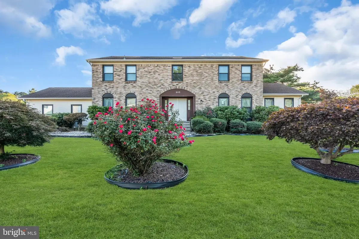 104 Robin Dr, Hamilton Township, NJ 08619 - Image #1