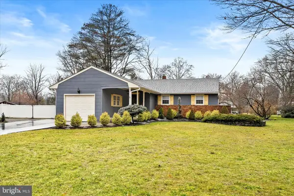 5 Charred Oak La, EAST WINDSOR, NJ 08520