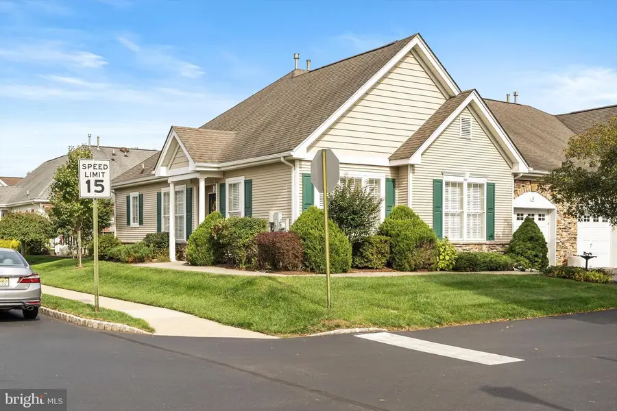 18 Goldfinch Dr, Hamilton Township, NJ 08690 - Image #2