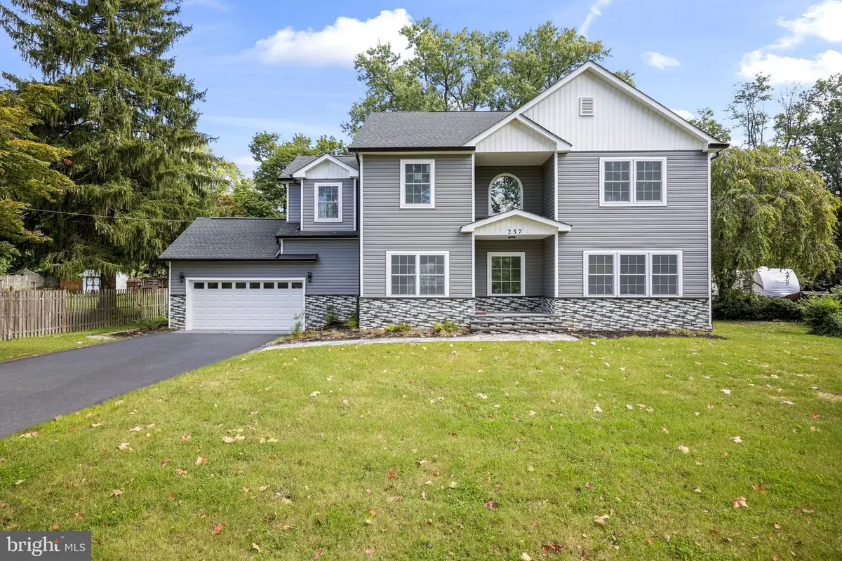 237 Varsity Ave, Princeton, NJ 08540 - Image #1