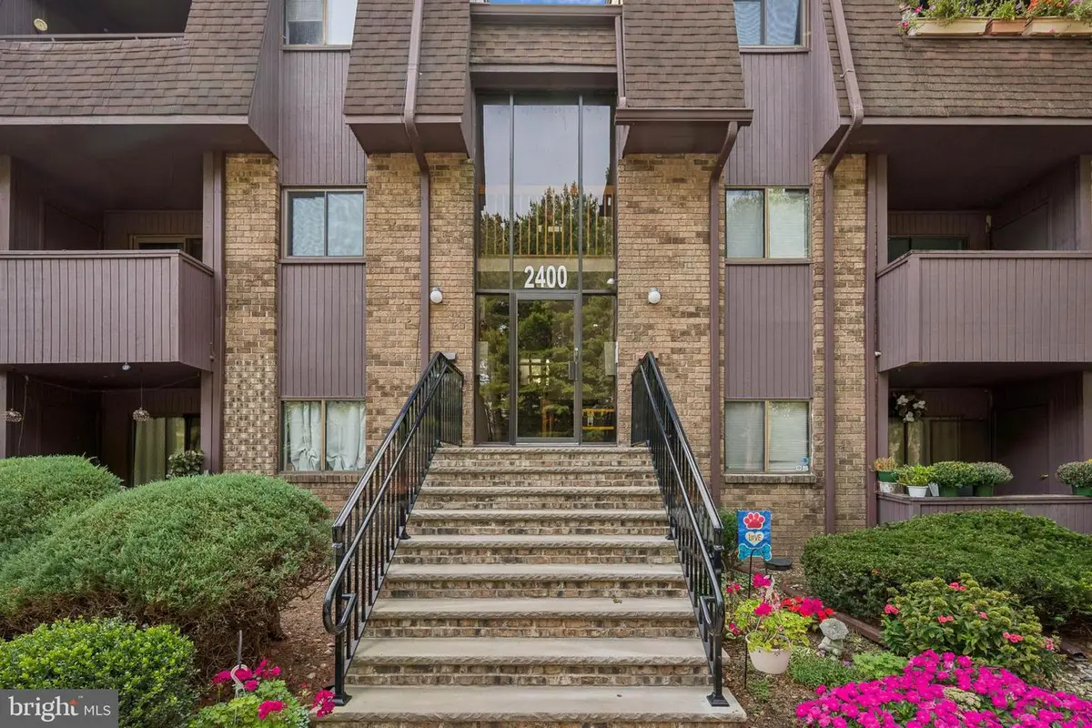 2434 Old Stone Mill Dr, Cranbury, NJ 08512 - Image #1