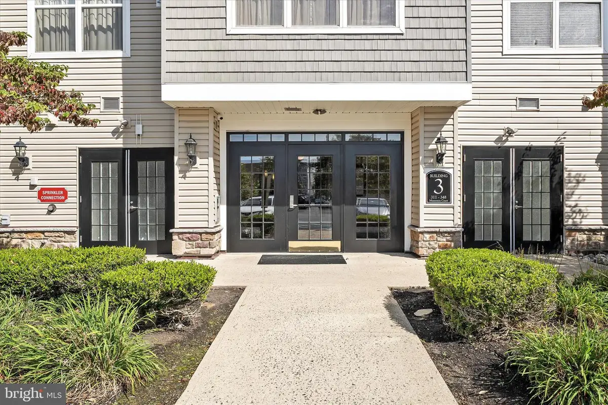 325 Masterson Ct, Ewing Township, NJ 08618 - Image #1