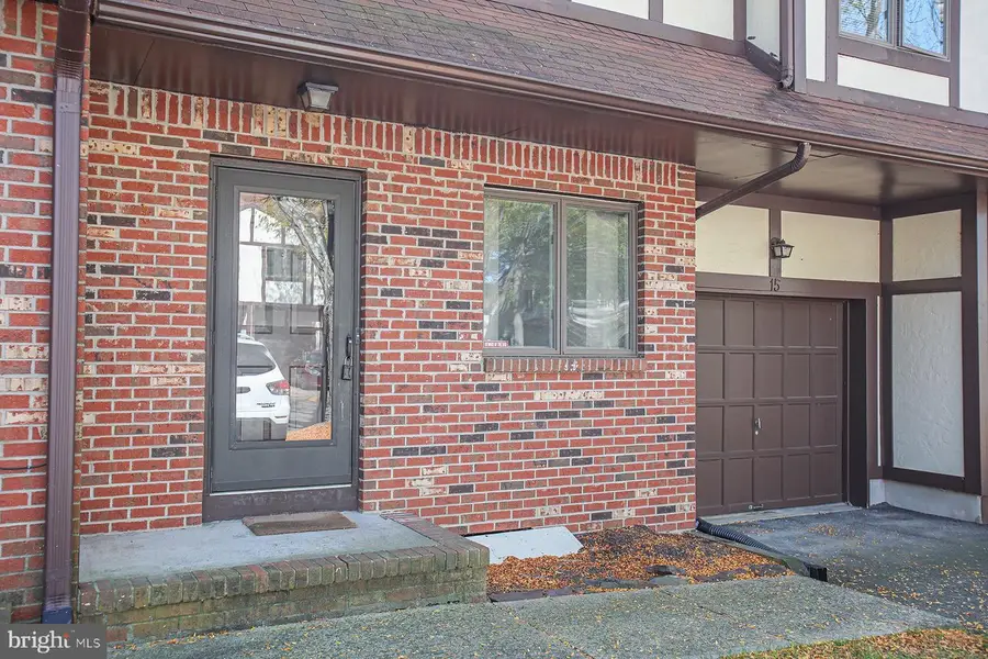 15 Leicester Ln, Ewing, NJ 08628 - #2