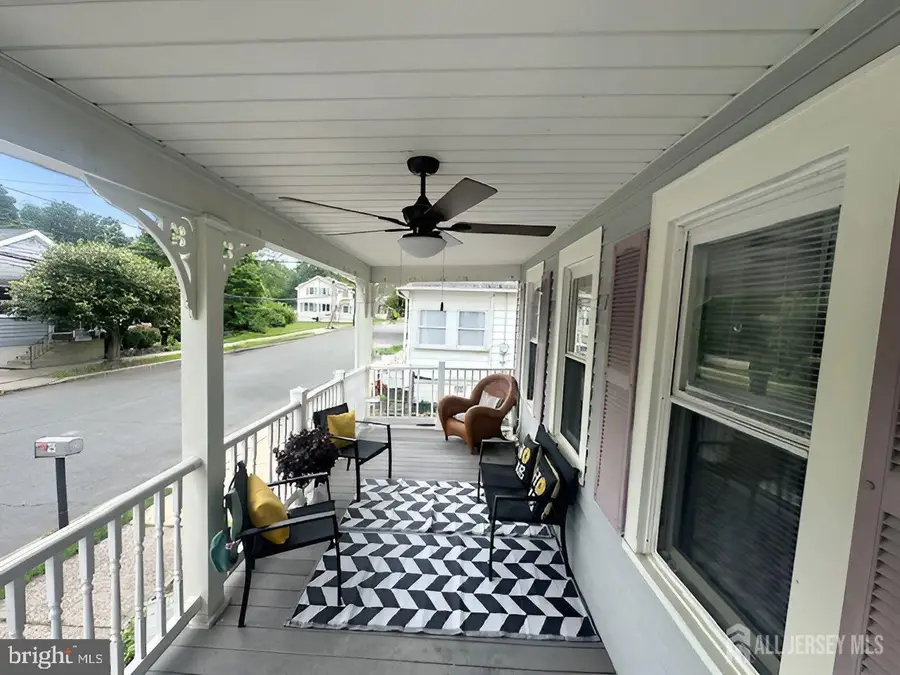 25 Brook Ln, Hamilton Township, NJ 08619 - Image #2