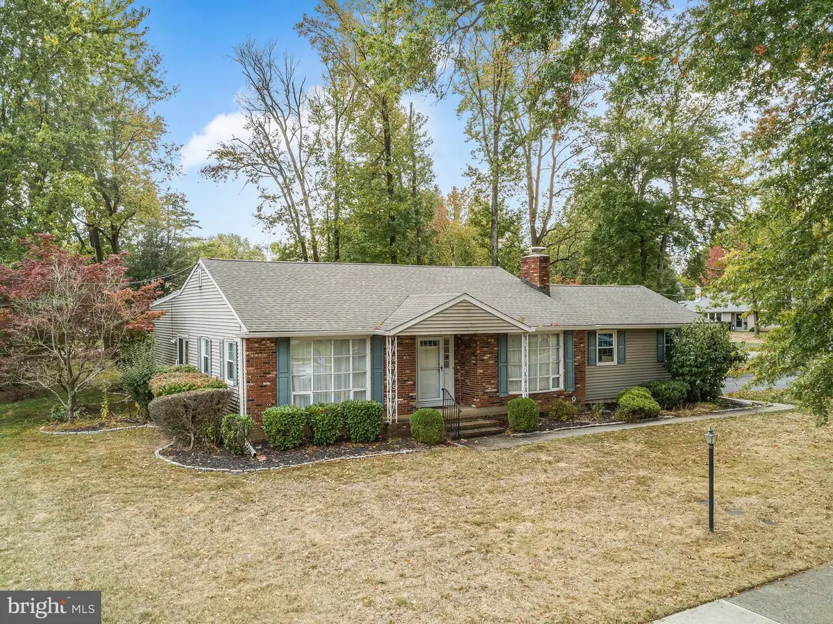 15 Brophy Dr, Trenton, NJ 08638 - Image #1