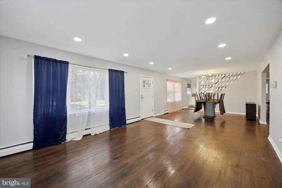 215 Stacey Ave, Trenton, NJ 08618 - Image #3