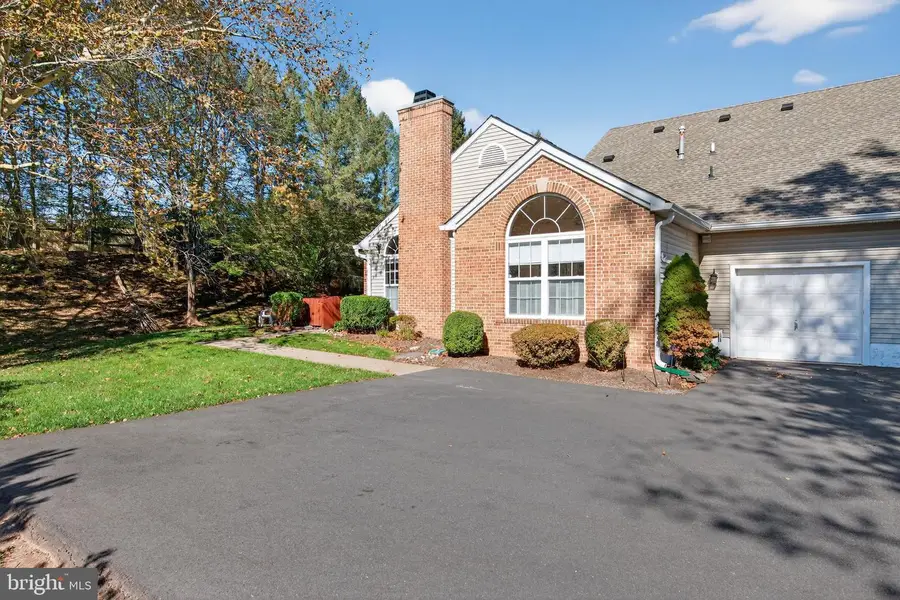 62 Woolsey Ct, Pennington, NJ 08534 - Image #2