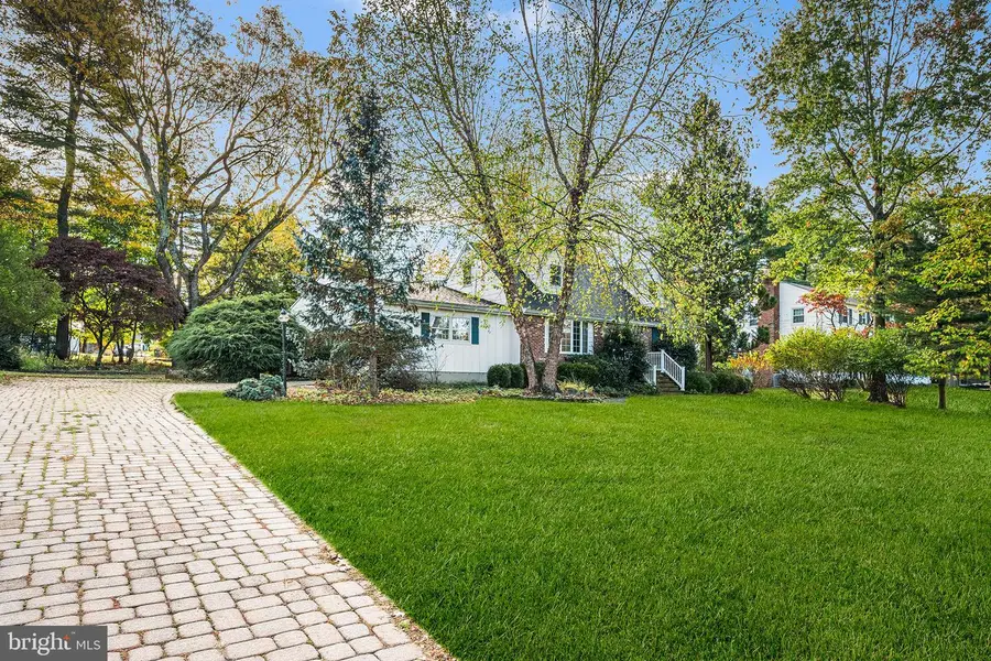 13 Lopatcong Dr, Ewing Township, NJ 08638 - Image #2