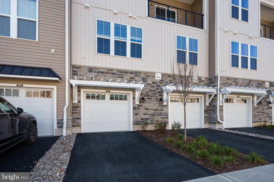 8203 Donatello Dr, Princeton, NJ 08540 - Image #2