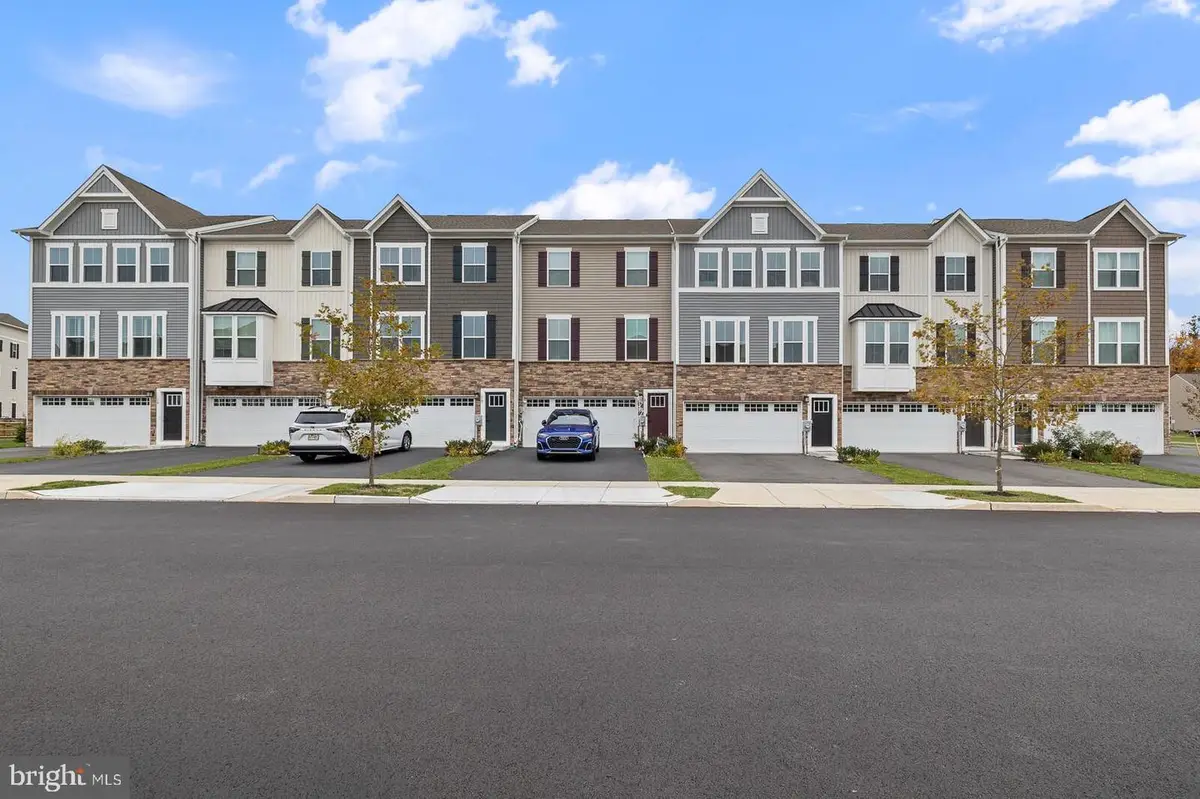 6 Dolcie Ln, Lawrence Township, NJ 08648 - Image #1