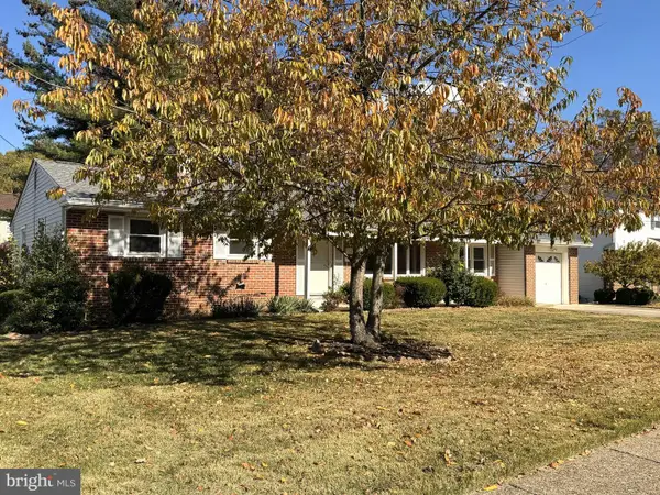 16 Dewberry Dr, TRENTON, NJ 08610