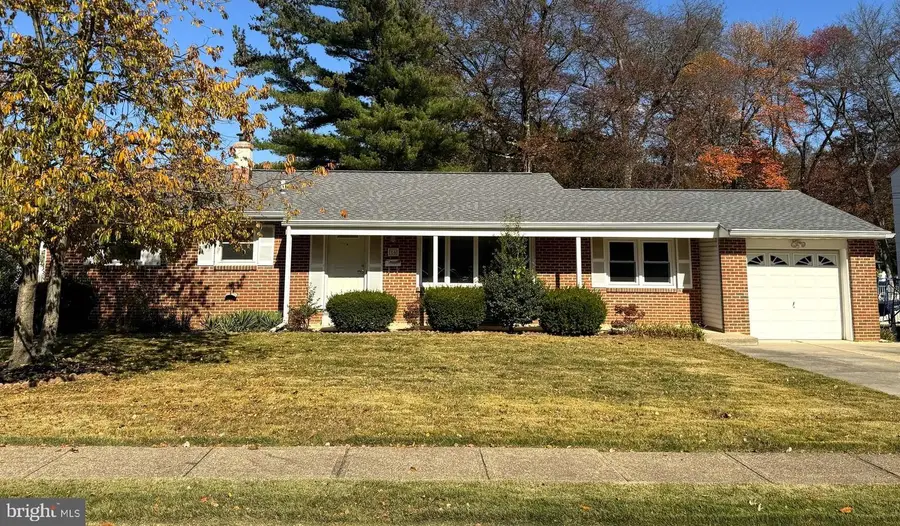 16 Dewberry Dr, Trenton, NJ 08610 - Image #2