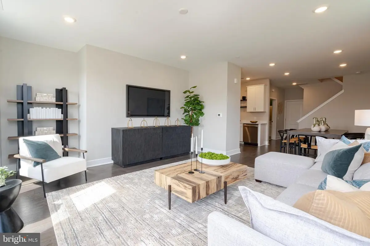 132 Leona Stewart Ln, Pennington, NJ 08534 - Image #1