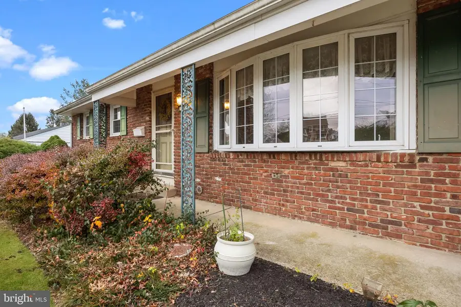 23 Dark Leaf Dr, Hamilton Township, NJ 08610 - Image #3