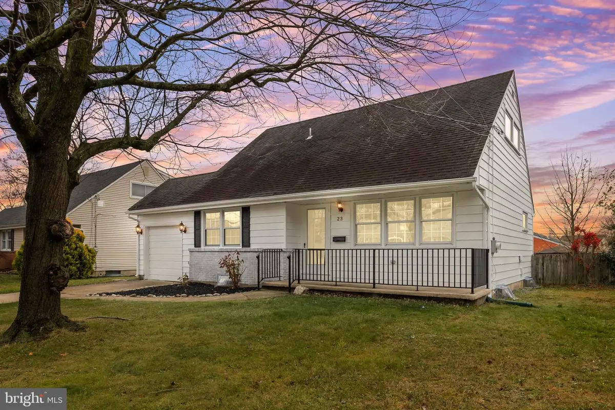 23 Mark Twain Dr, Hamilton Square, NJ 08690 - #1