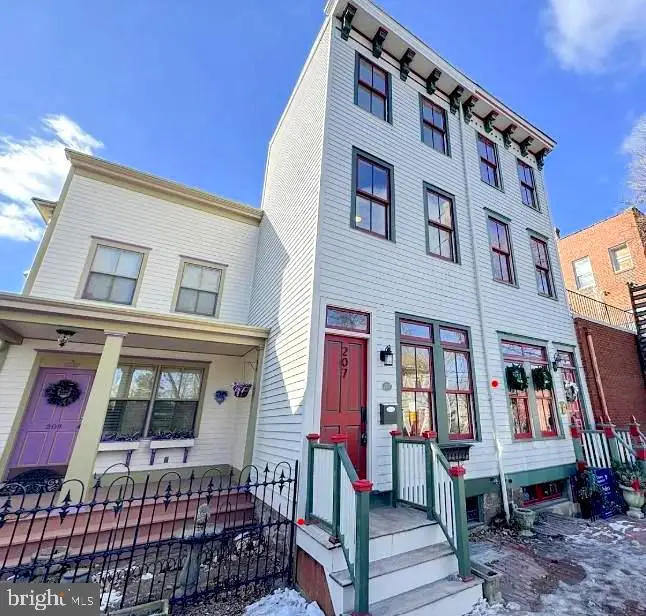 207 Jackson St, Trenton, NJ 08611 - Image #2