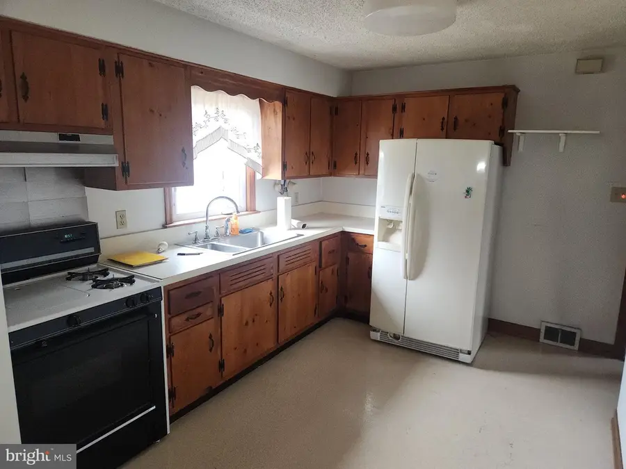 14 Hartman Dr, Hamilton, NJ 08690 - Image #3