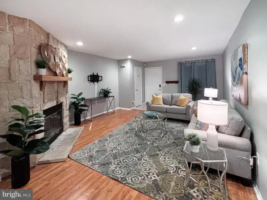 8 Beckett Ct, Ewing Township, NJ 08628 - Image #2