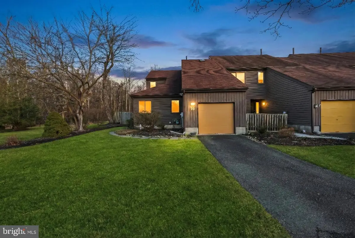 16 Jacob Ct, Ewing Township, NJ 08628 - Image #1